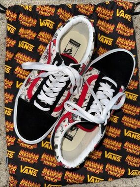 Custom Vans Stranger Things